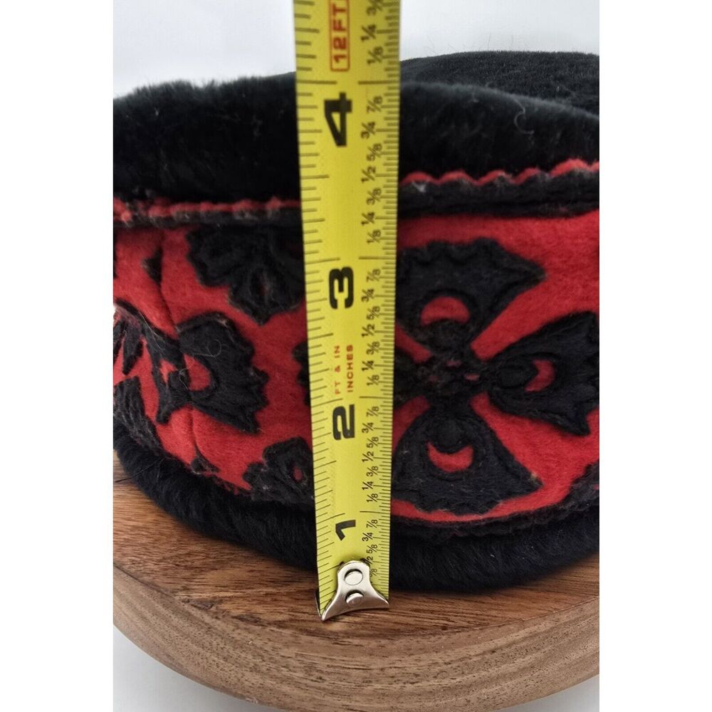 Elegant Black and Red Women's Hat - image 4